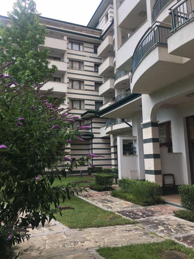 Private Apartments In Emerald Ravda Luaran gambar