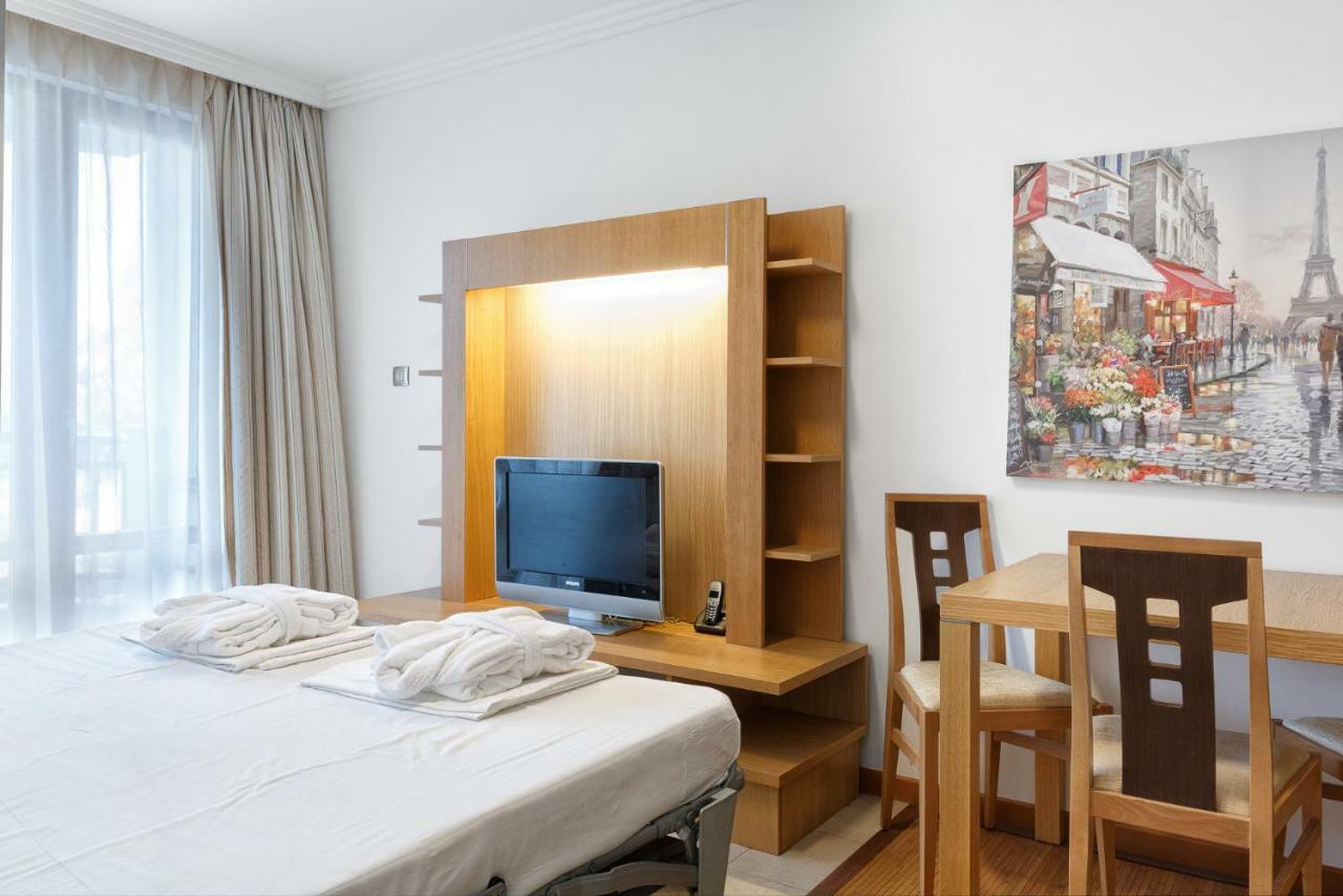 Private Apartments In Emerald Ravda Luaran gambar