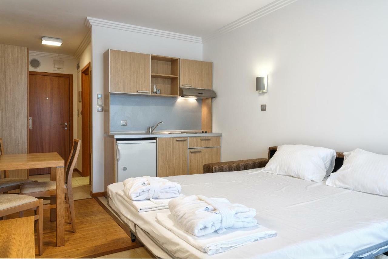 Private Apartments In Emerald Ravda Luaran gambar